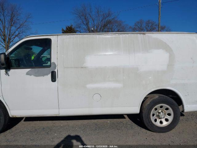 Chevrolet Express Work Van Image 2