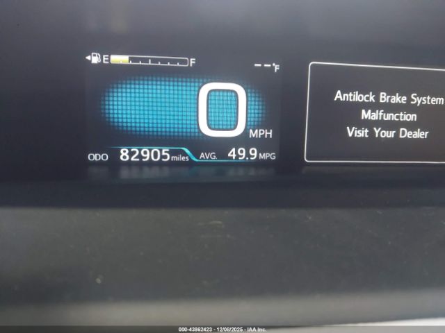 Toyota Prius Two Image 8