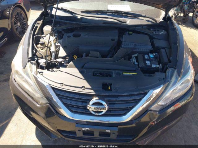 Nissan Altima 2.5 S Image 10