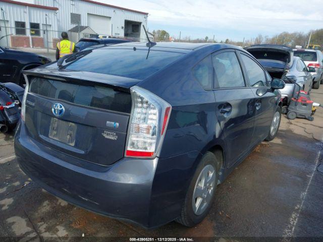Toyota Prius Iii Image 11