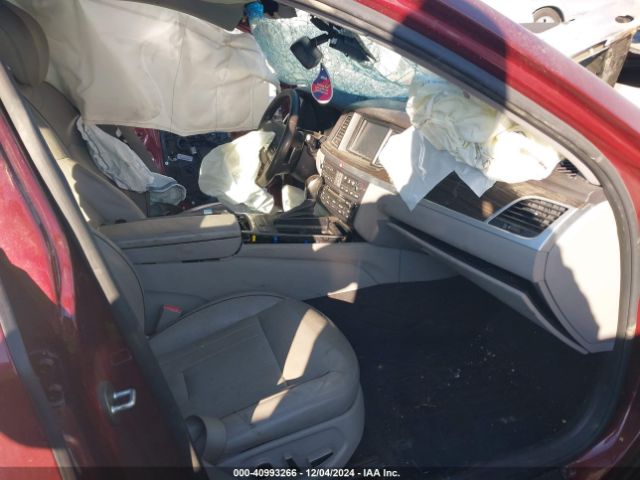 Hyundai Genesis 3.8 Image 5