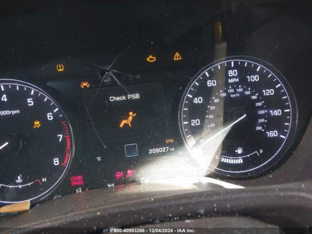 Hyundai Genesis 3.8 Image 8