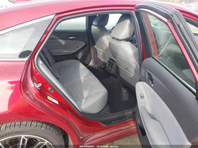 Toyota Avalon Xse Image 6