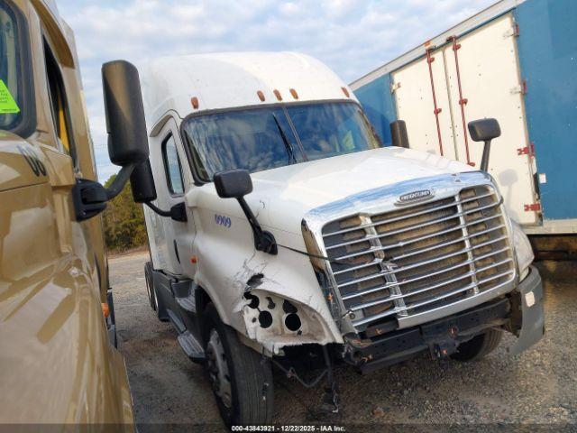  Salvage Freightliner Cascadia 125