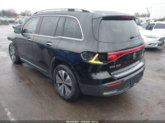 Mercedes-Benz EQB 4matic Image 6