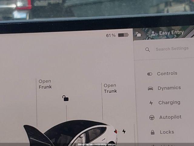 Tesla Model 3 Rear-wheel Drive Image 9