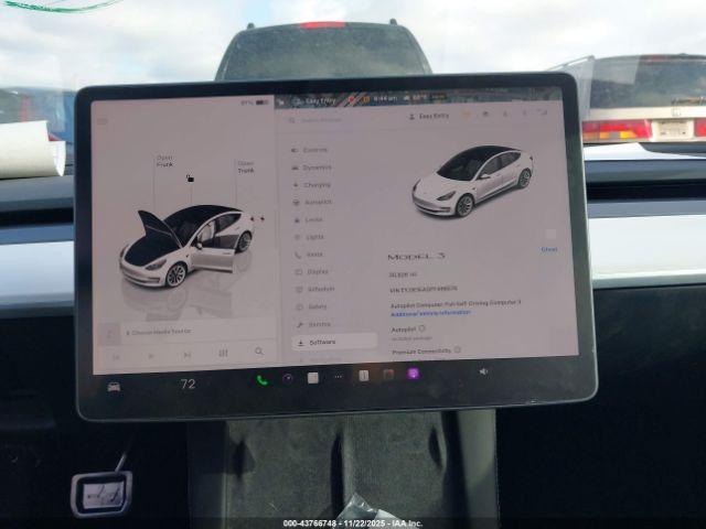 Tesla Model 3 Rear-wheel Drive Image 8