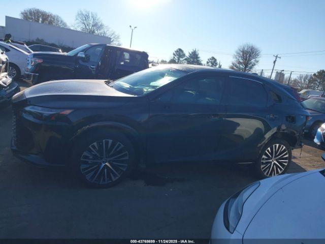 Lexus RX Premium Plus Image 17