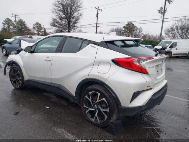 Toyota C-HR Xle Image 11