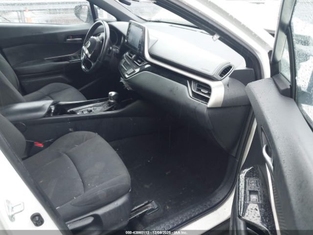 Toyota C-HR Xle Image 14