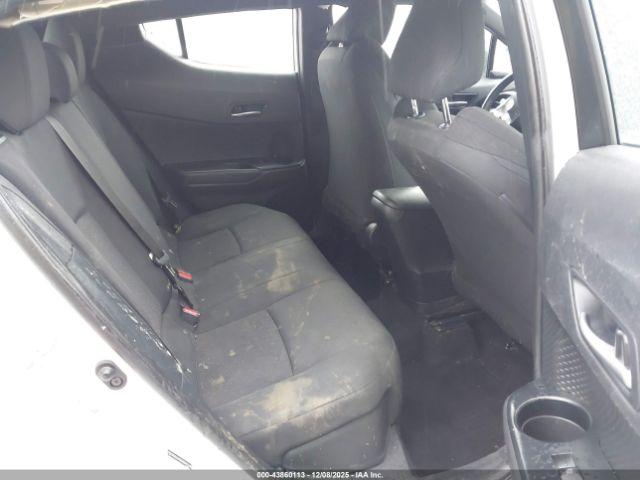 Toyota C-HR Xle Image 5