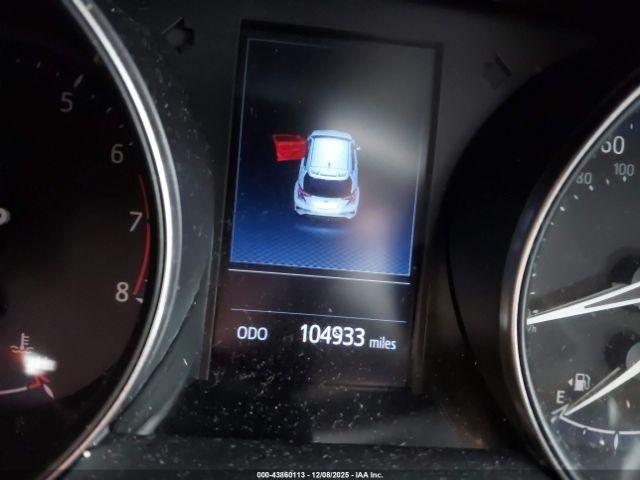 Toyota C-HR Xle Image 4