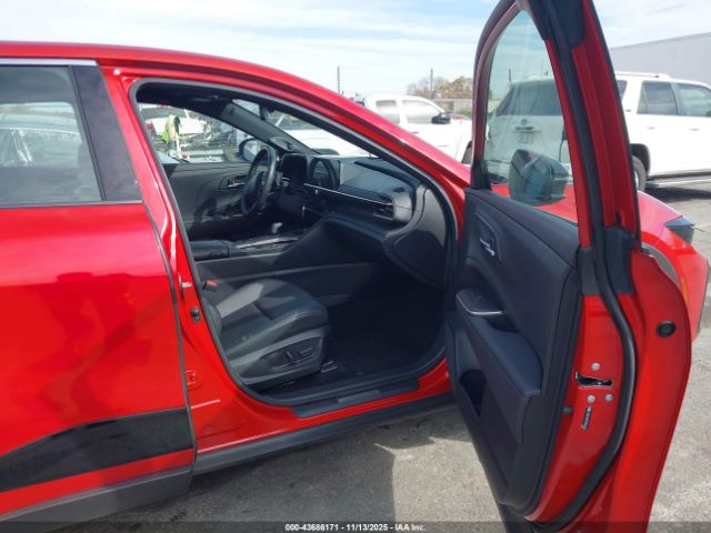 Toyota Crown Platinum Image 5