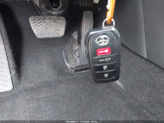 Toyota Crown Platinum Image 7