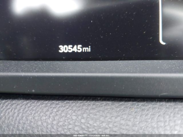 Toyota Crown Platinum Image 16