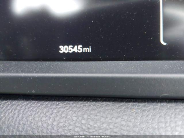 Toyota Crown Platinum Image 16