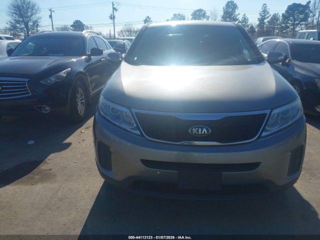 Kia Sorento Lx Image 2