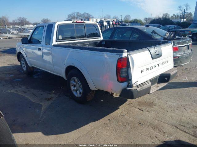 Nissan Frontier Xe Image 5