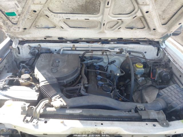 Nissan Frontier Xe Image 9