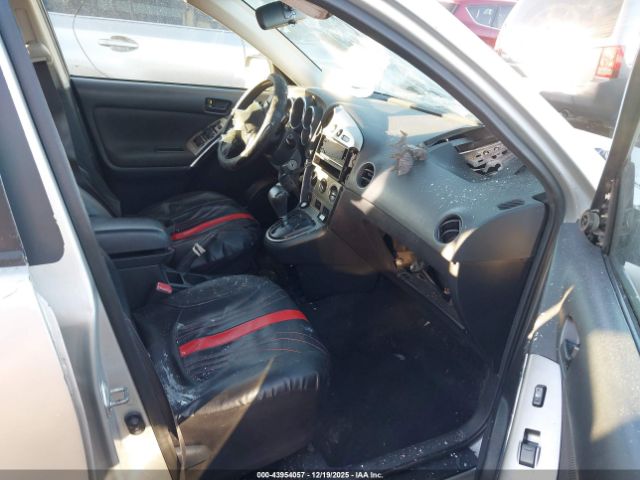 Pontiac Vibe Image 3