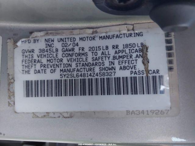 Pontiac Vibe Image 6