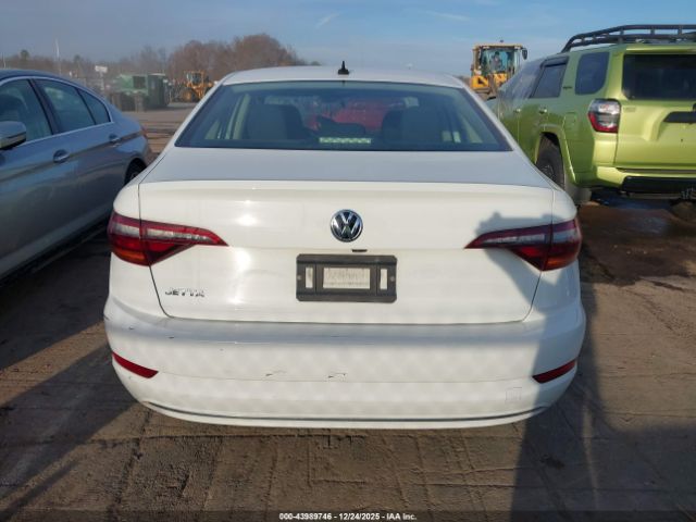 Volkswagen Jetta Image 16