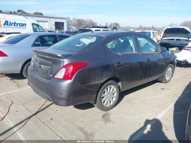 Nissan Versa 1.6 S+ Image 3