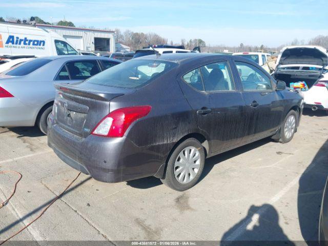 Nissan Versa 1.6 S+ Image 3