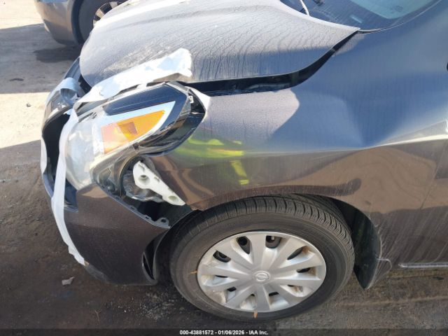 Nissan Versa 1.6 S+ Image 2