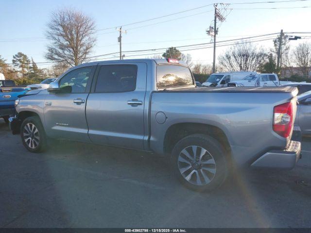 Toyota Tundra Limited 5.7l V8 Image 12