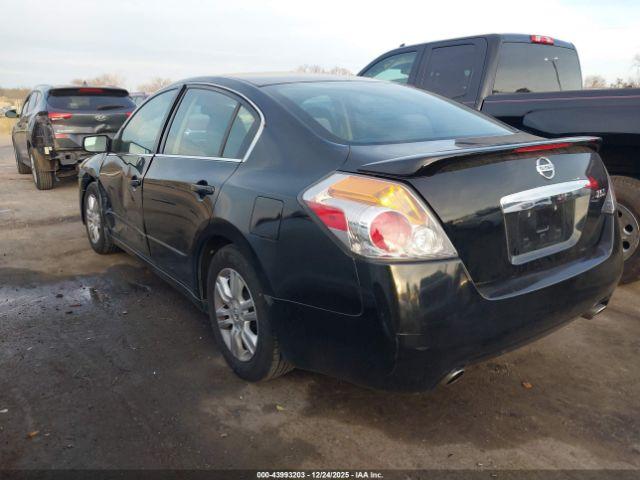 Nissan Altima 2.5 S Image 2