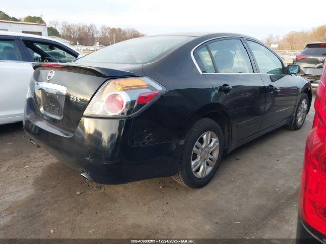 Nissan Altima 2.5 S Image 3