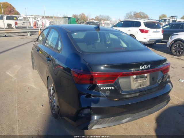 Kia Forte Lxs Image 5