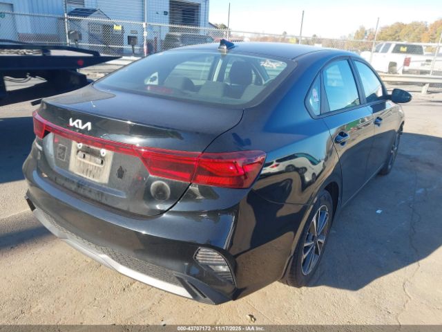 Kia Forte Lxs Image 3