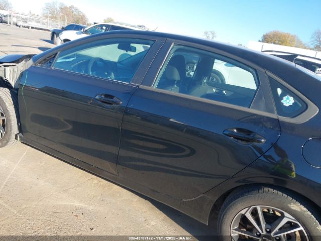Kia Forte Lxs Image 15