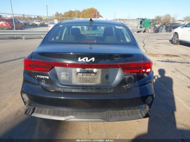 Kia Forte Lxs Image 16