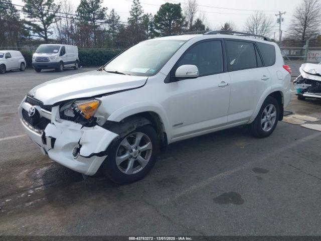 Toyota RAV4 Limited V6 Image 12