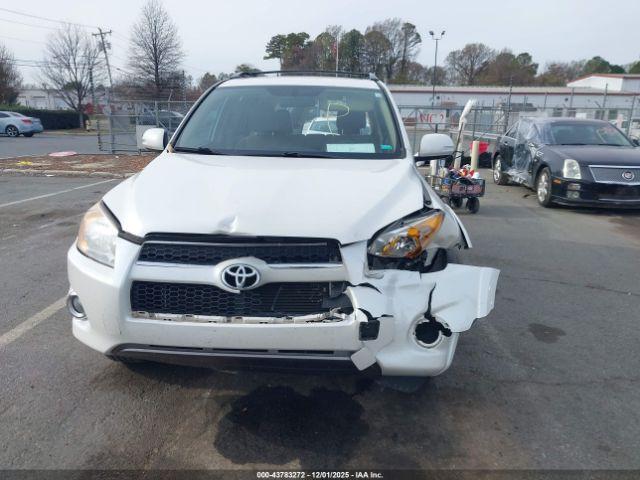 Toyota RAV4 Limited V6 Image 3