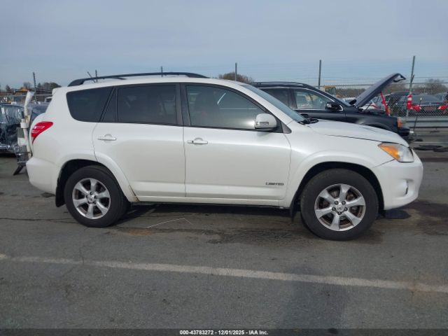 Toyota RAV4 Limited V6 Image 6