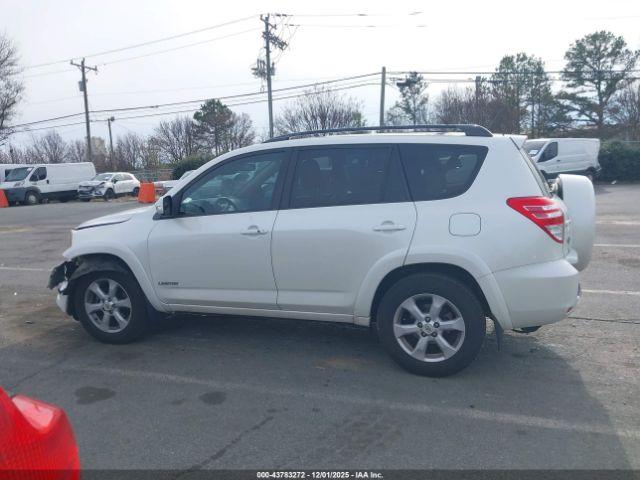 Toyota RAV4 Limited V6 Image 5