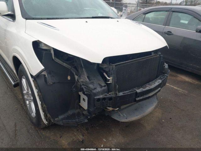 Buick Enclave Convenience Image 9