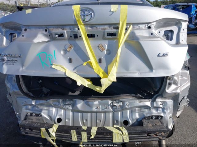 Toyota Corolla Le Image 4