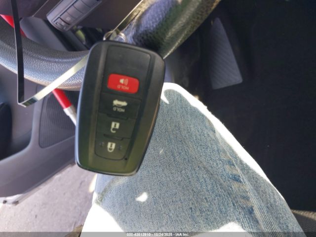 Toyota Corolla Le Image 14