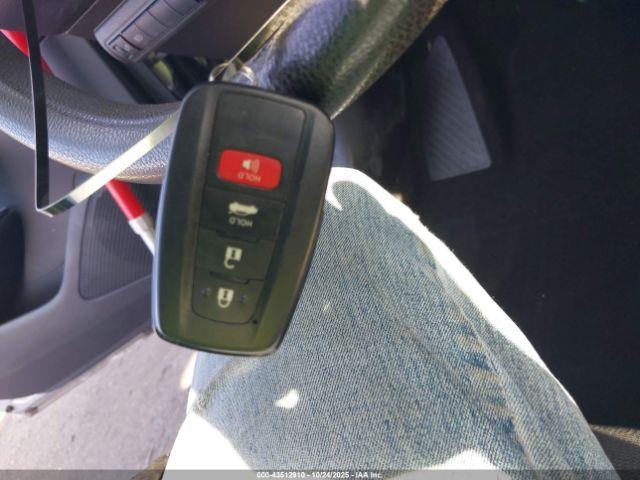 Toyota Corolla Le Image 14