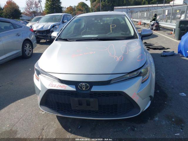 Toyota Corolla Le Image 9