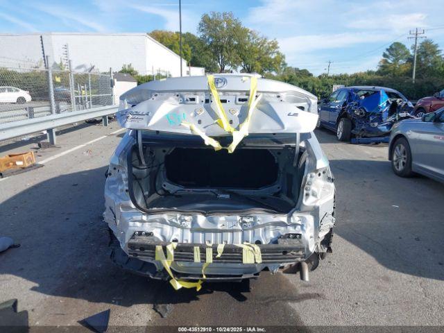 Toyota Corolla Le Image 13