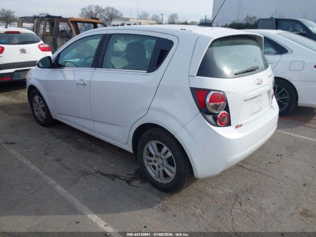 Chevrolet Sonic Lt Auto Image 2