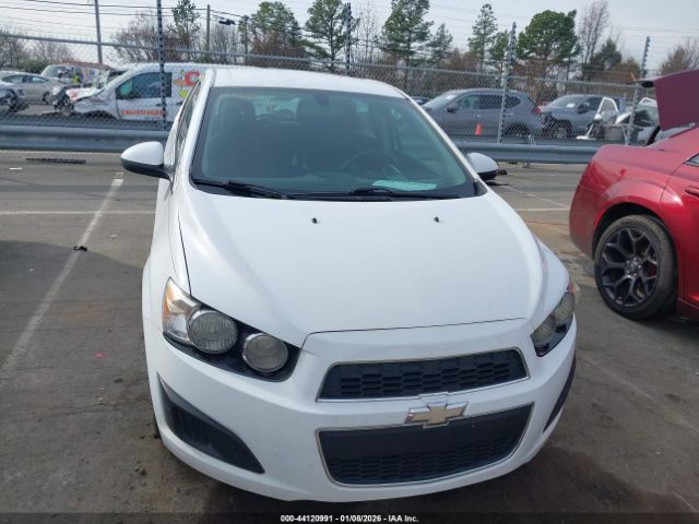 Chevrolet Sonic Lt Auto Image 11