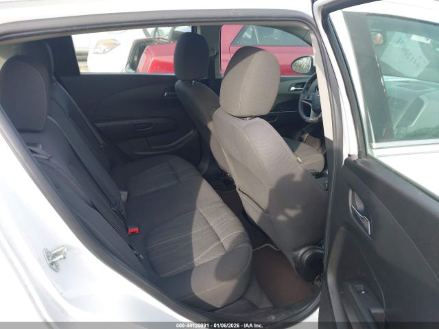 Chevrolet Sonic Lt Auto Image 10