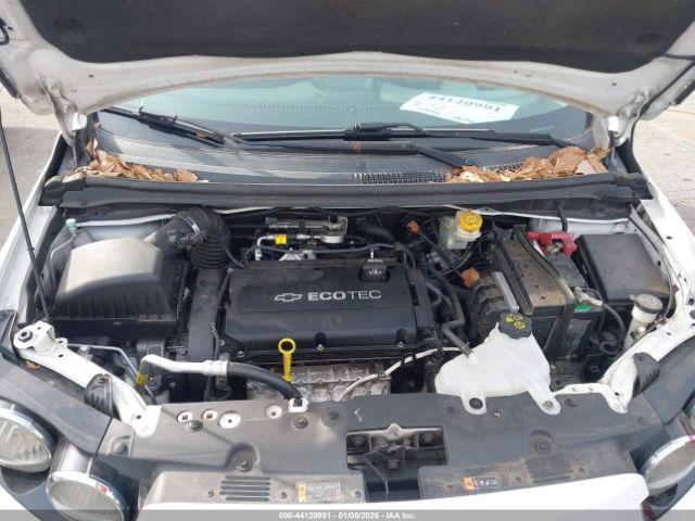 Chevrolet Sonic Lt Auto Image 6